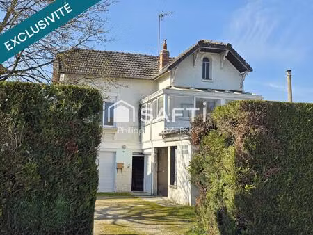 maison familiale proche commerces et écoles.