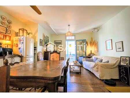 maison de ville rénovée  4 pièces  2 chambres 