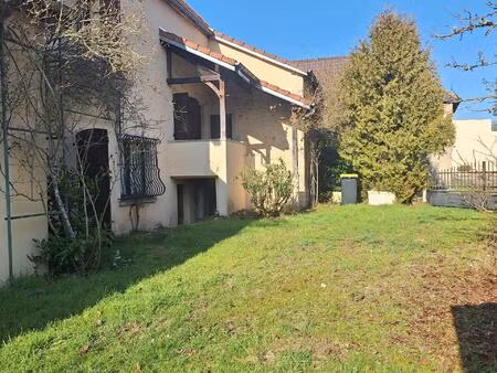 maison 3 chambres avec cour et garage