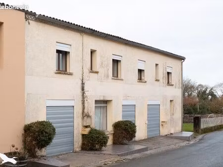 immeuble 400 m² blaye