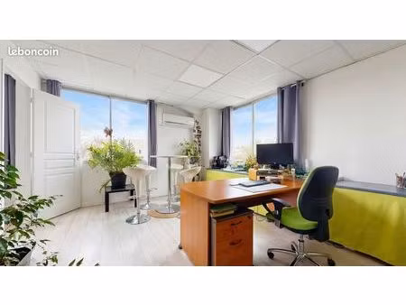 ◊ bureau 32 m² – toulouse 31200 – lumineux  climatisé  avec services inclus ?