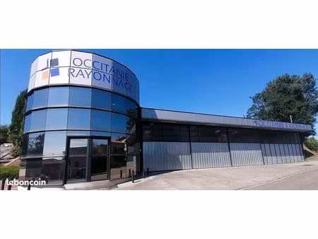 entrepôt avec bureaux - superficie totale de 800 m²