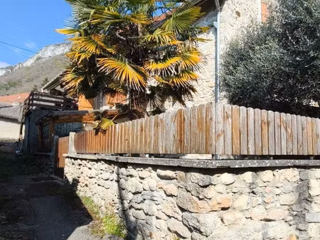 maison de charme en pierre - avec grange - serrières-de-bri