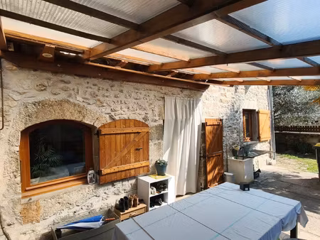 maison en pierre de caractère avec grange indépendante un