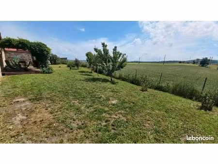 très belle vue  prox ttes commodités 