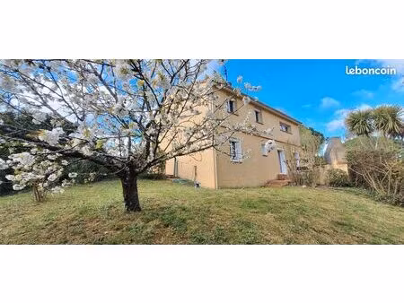 villa 7 pièces 187 m²