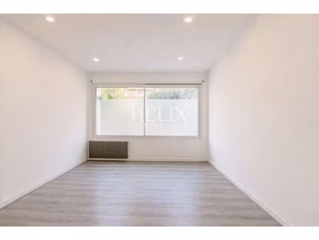 local commercial saint germain en laye 2 pièces 38.21 m²