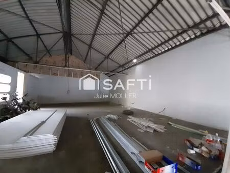 entrepôt 250 m² sur 2 niveaux – proche centre