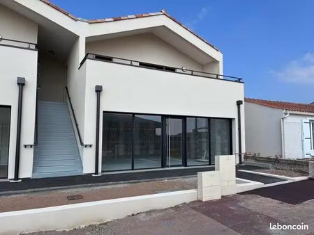 à louer – local commercial neuf – 55 m² – emplacement stratégique