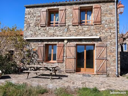 location maison de village