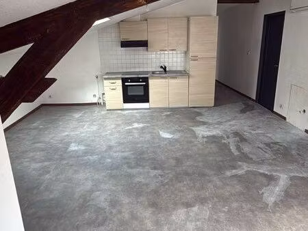 appartement f4 spacieux – 3 chambres – environnement calme – parking privé