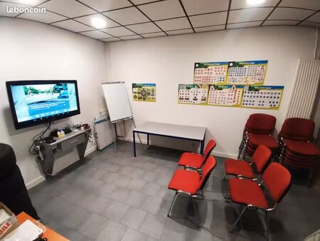 auto école (fonds de commerce  clientèles et parts)