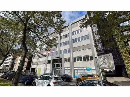 espace de bureau à louer dans le bâtiment quinten à berchem