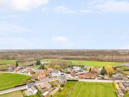 bâtiment historique avec logement et espaces fonctionnels