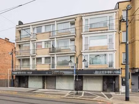 berchem-st-agathe - pl schweitzer - rez commercial