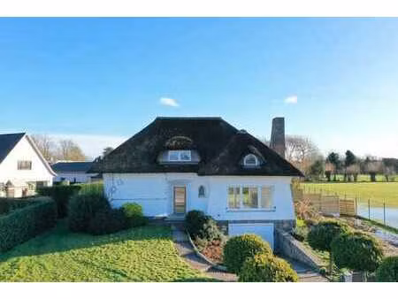 handelspand met woonst te huur op toplocatie in sint-mart...