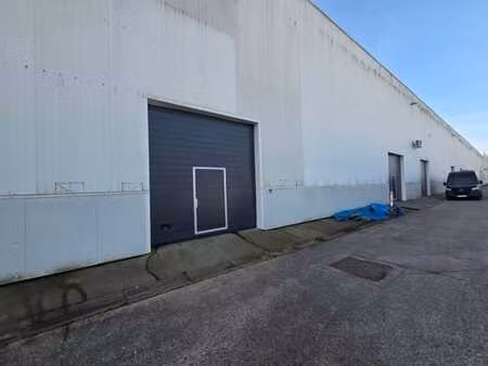 entrepôt de 245m²