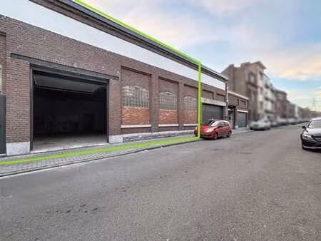 entrepôt de 209m² avec bureau à herstal