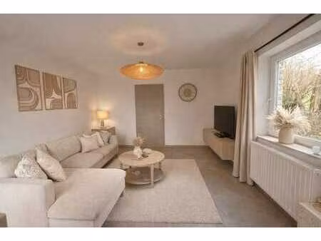 ? charmante maison 3 façades à patignies caractères restan