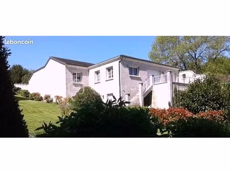 propriété 14 pièces 400 m²
