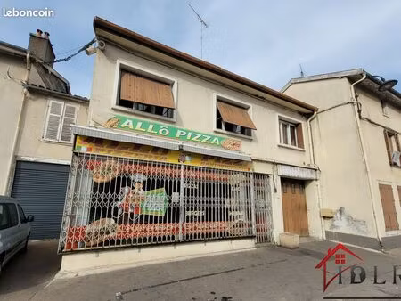 immeuble 8 pièces 200 m²