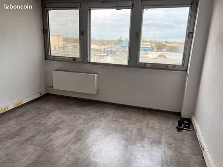 bureaux à partir de 14 m² à fondeyre