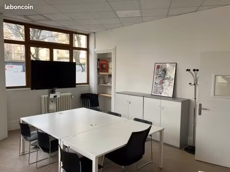 bureaux 50m2 (20m2 + 30 m2) + espaces communs - centre ville - loyer imbattable - tout com