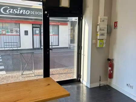 loue local commercial