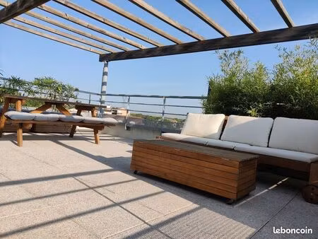 t2 meublé 45m² - dernier étage & grande terrasse 35m² - castanet tolosan