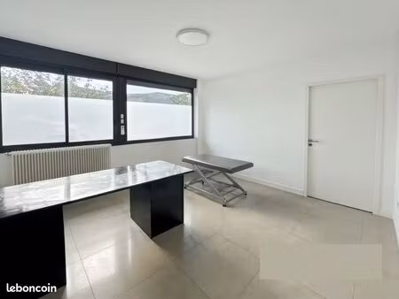 local professionnel – rez de chaussée – idéal professions de santé