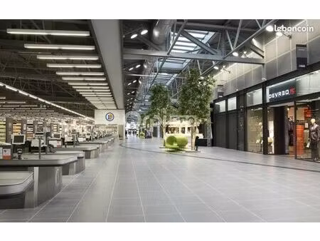 local commercial 98 m²