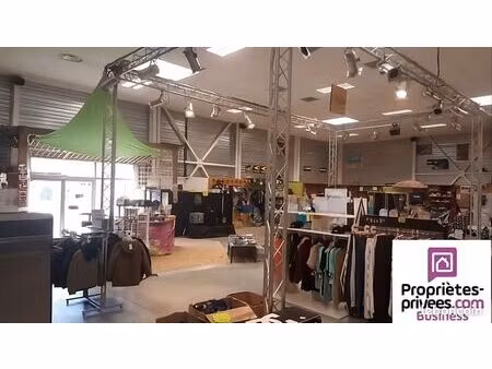 local commercial 400 m²