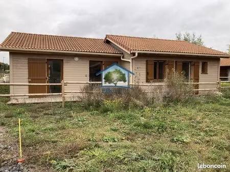 chalet 5 pièces 77 m²