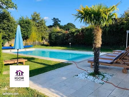 maison 6 pièces 135 m²