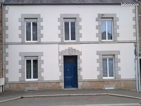 très belle maison de caractère caractère sur un très bel emplacement