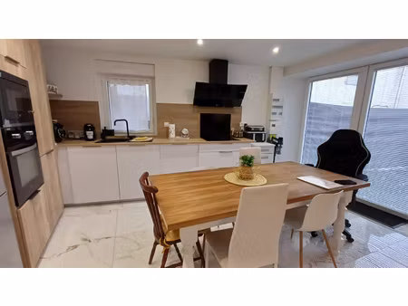 maison de bourg renovee avec cour privative