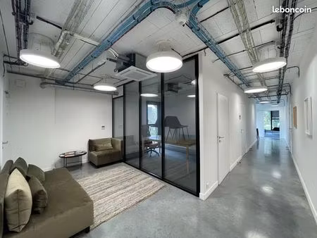 bureau au coeur de vannes