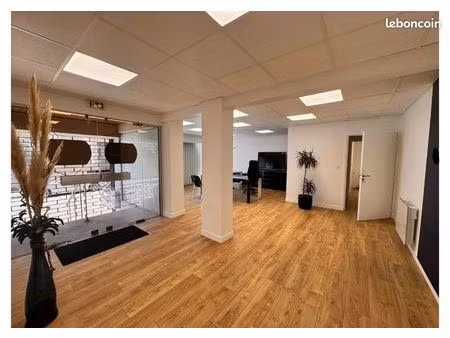 local commercial et/ou bureaux rue nationale pontivy 166 m2