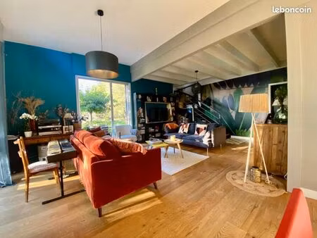 propriété 6 pièces 162 m²