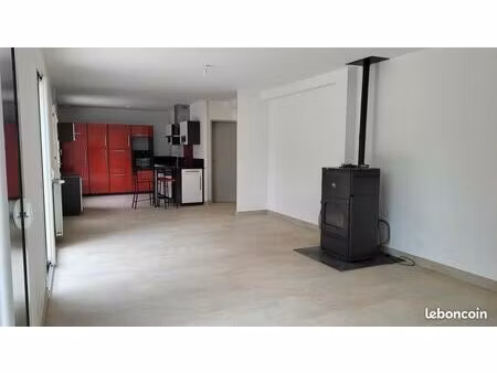 maison rénovée à louer de plein pied