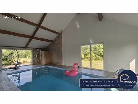 propriété 8 pièces 211 m²
