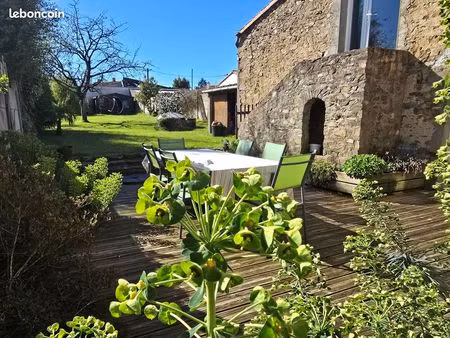 maison 7 pièces 180 m²