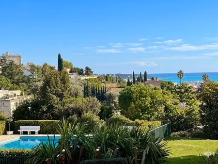 antibes – 47 m² rénové  vue mer  terrasse sud  piscine  parking