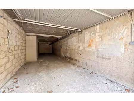 stationnement lyon 8 29 m² t- à vendre  29 900 €