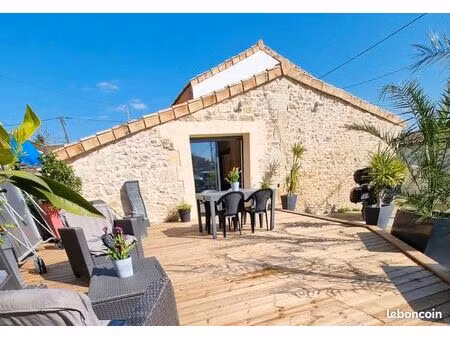 maison en pierre entièrement rénovée