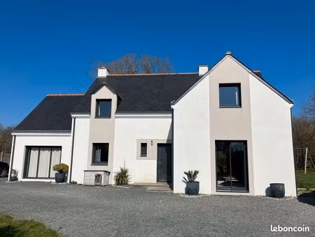 maison - 7 pièces - 200m²