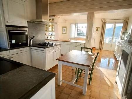 maison 117 m² – vue montagnes – 4 chambres – 6 garages