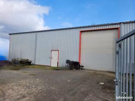 local 450 m² vertou