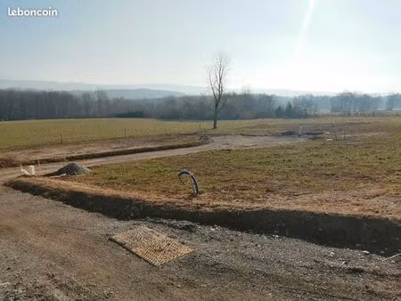 terrain 670 m² savigny
