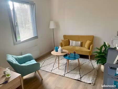 bureau à louer 14 m2 dans cabinet de bien-être